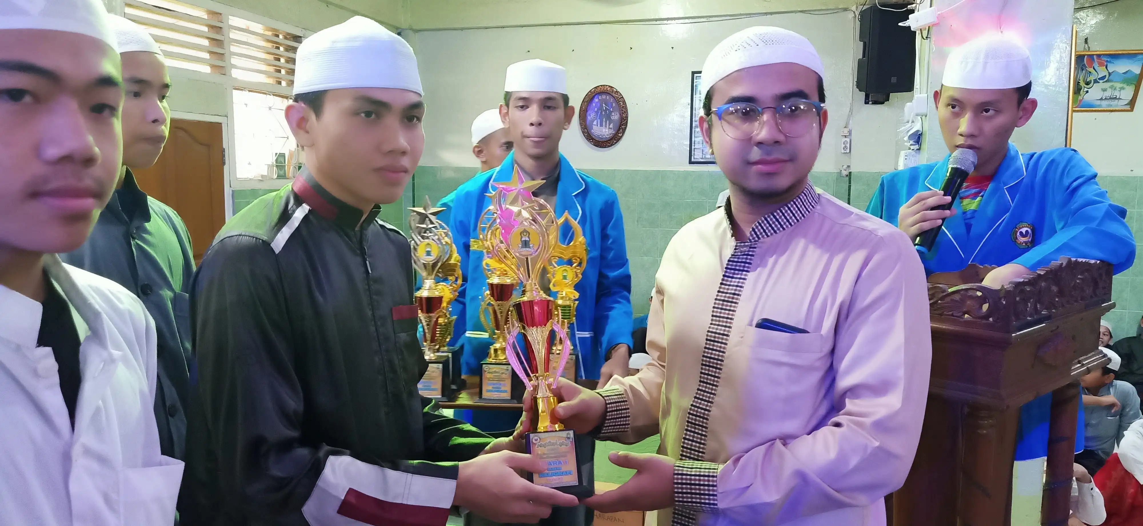 Pembagian Hadiah 69